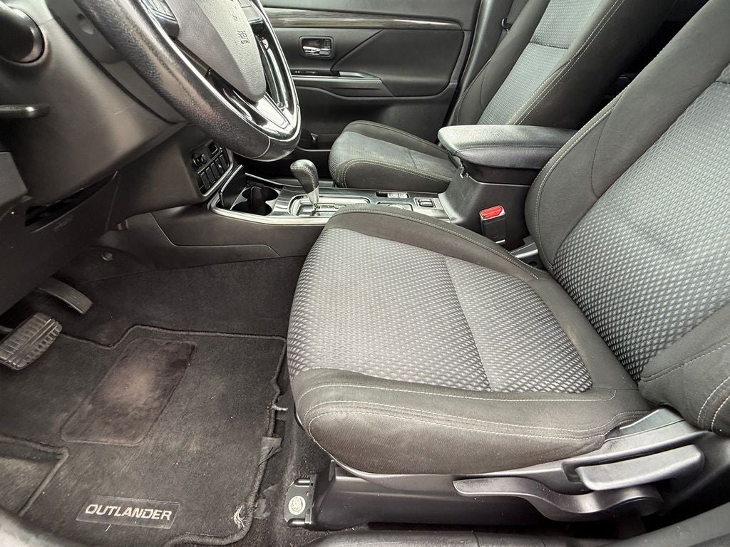 2018 Mitsubishi Outlander LE