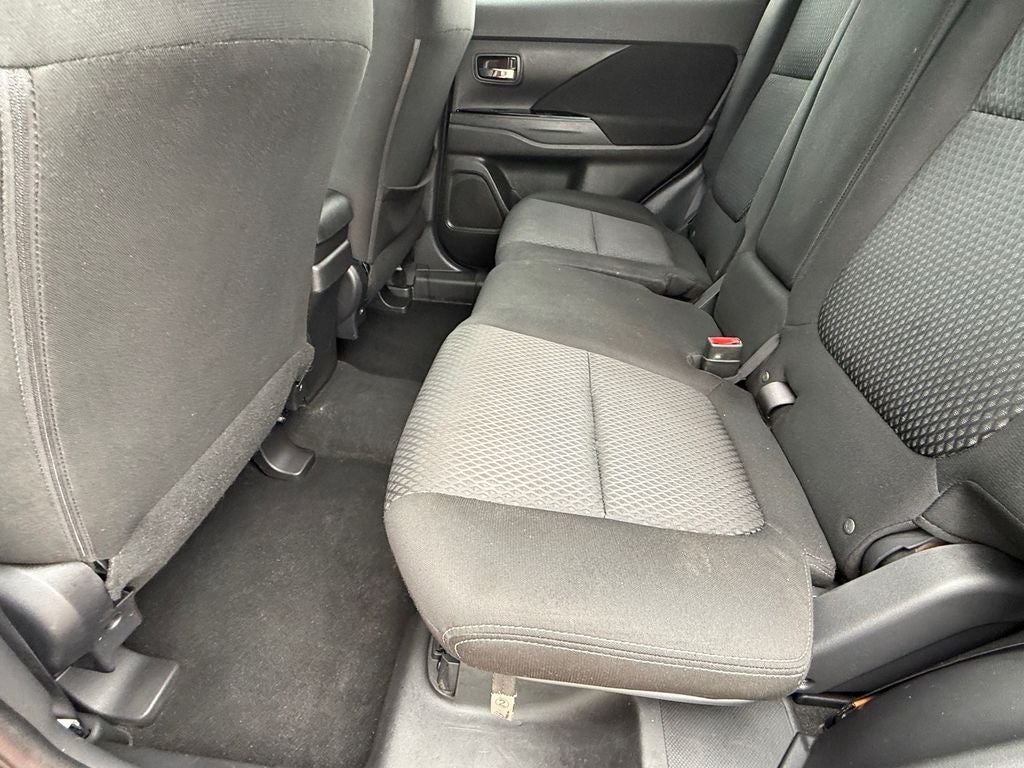 2018 Mitsubishi Outlander LE