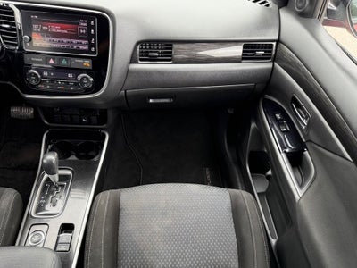 2018 Mitsubishi Outlander LE