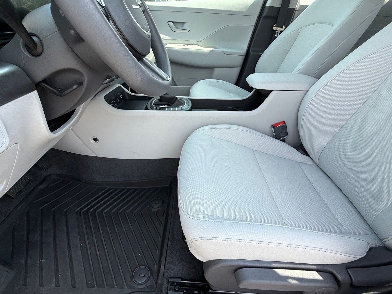 2027 Hyundai KONA SE