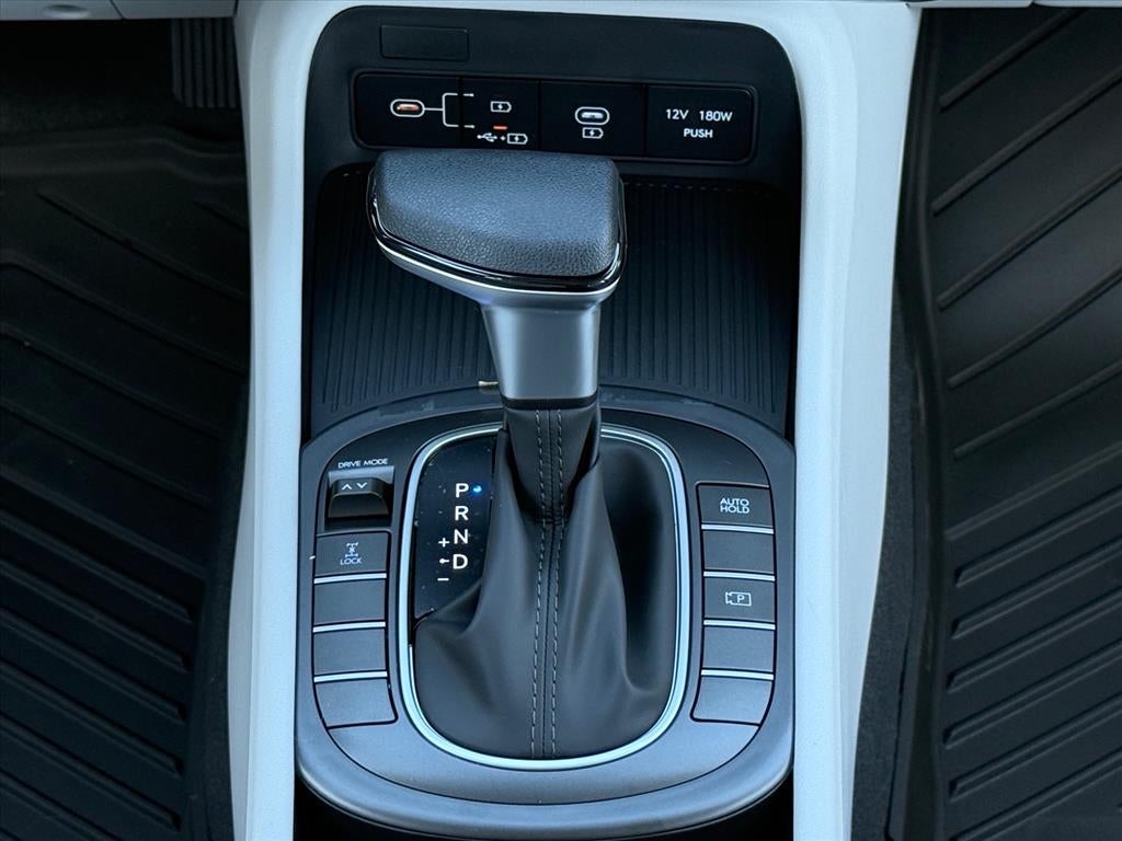 2027 Hyundai KONA SE