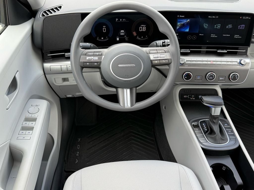 2026 Hyundai KONA SE