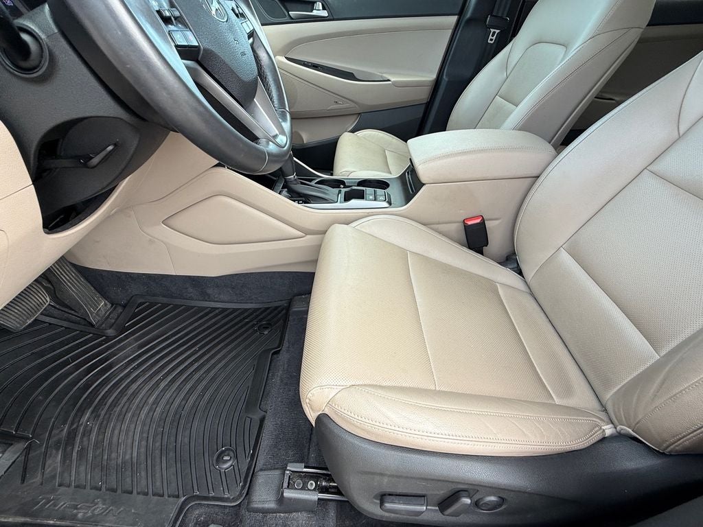 2017 Hyundai TUCSON SE Plus
