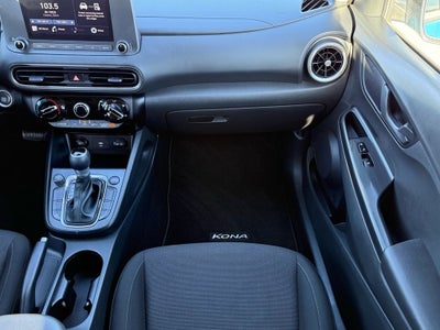 2022 Hyundai KONA SEL