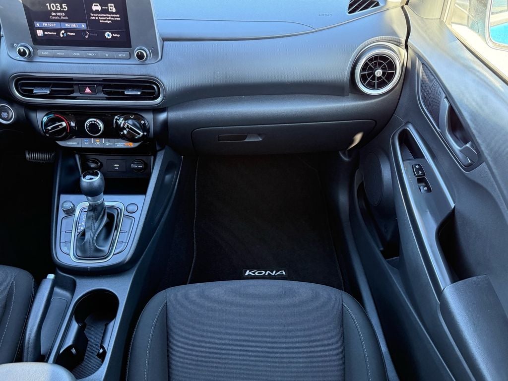 2022 Hyundai KONA SEL