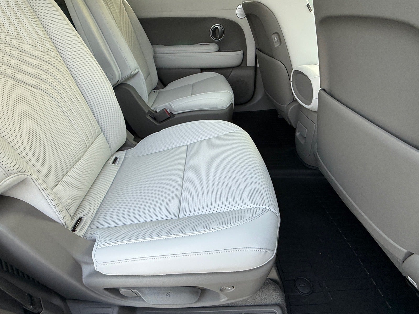 2027 Hyundai PALISADE HYBRID SEL Premium 7P