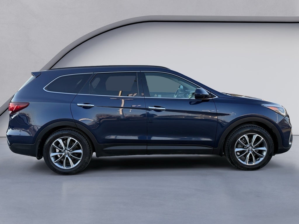 2018 Hyundai SANTA FE XL SE