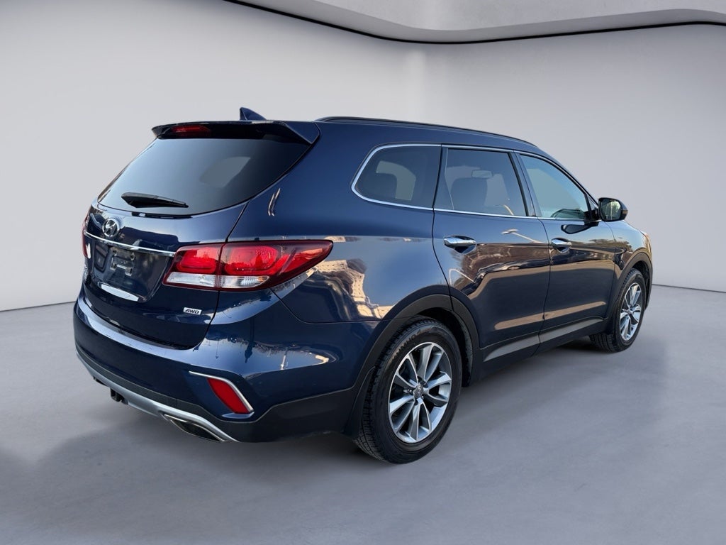 2018 Hyundai SANTA FE XL SE