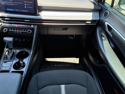 2025 Hyundai SONATA SE