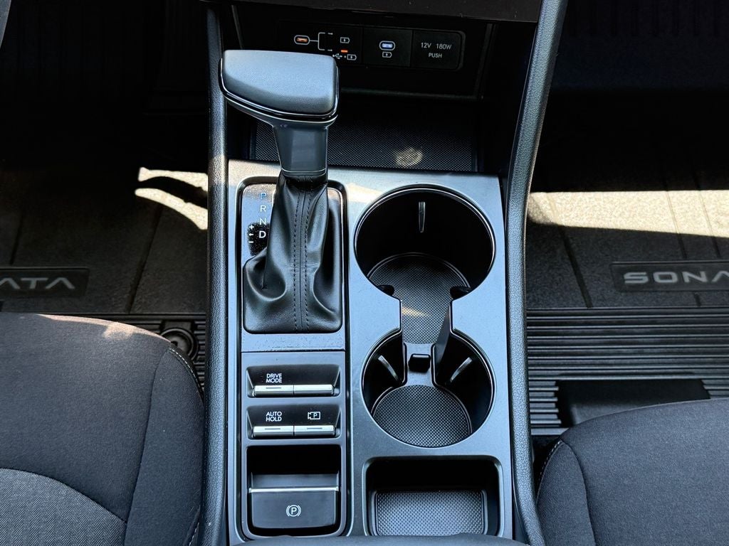 2025 Hyundai SONATA SE