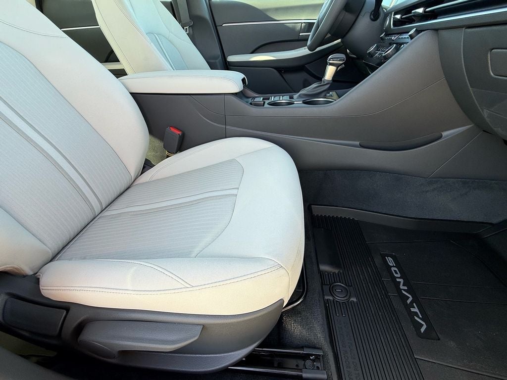 2026 Hyundai SONATA SE