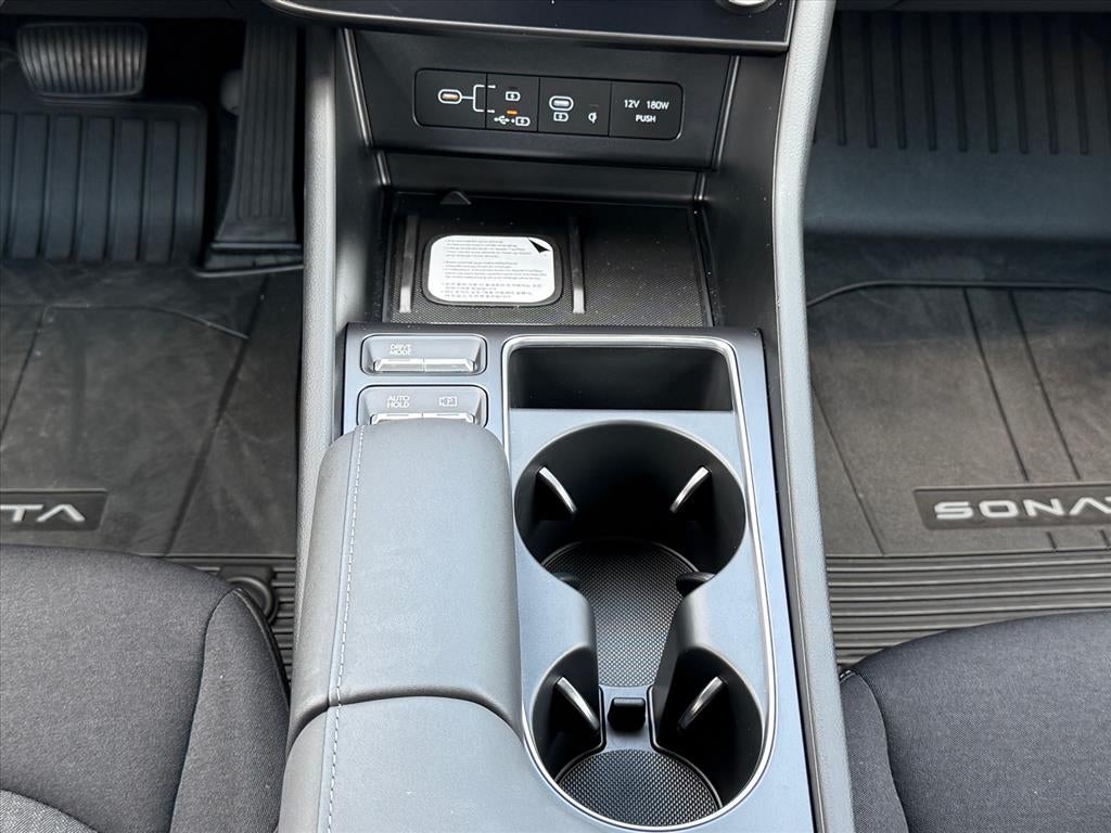 2026 Hyundai SONATA HYBRID SEL
