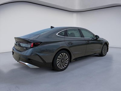 2026 Hyundai SONATA HYBRID SEL