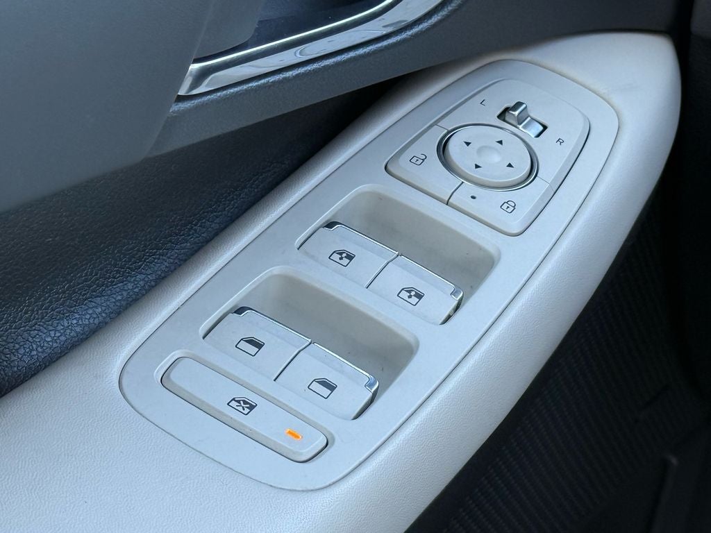 2023 Hyundai SONATA HYBRID SEL