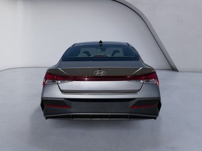 2024 Hyundai ELANTRA SE