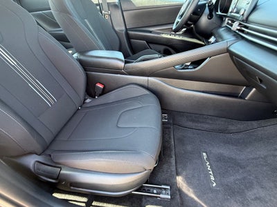 2022 Hyundai ELANTRA SEL