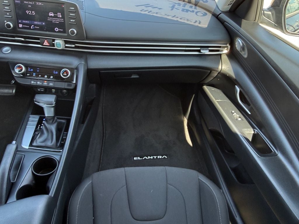2022 Hyundai ELANTRA SEL