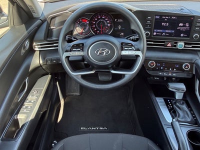2022 Hyundai ELANTRA SEL