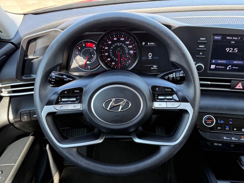 2022 Hyundai ELANTRA SEL