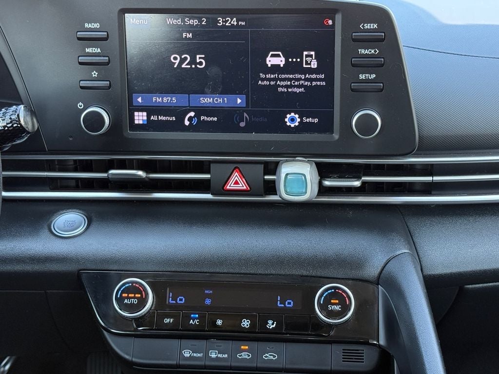 2022 Hyundai ELANTRA SEL