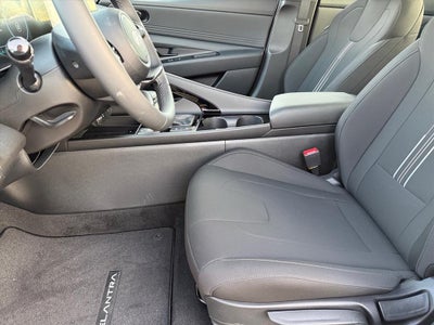 2025 Hyundai ELANTRA HEV SEL Sport