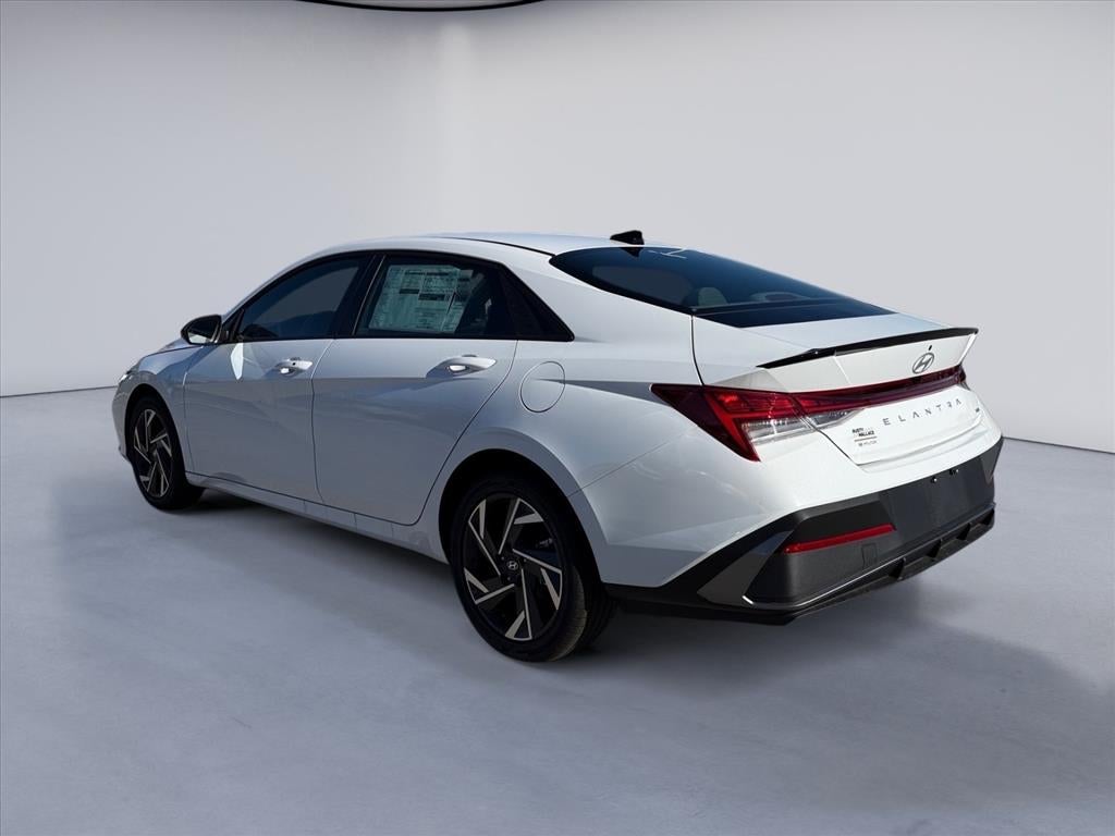 2025 Hyundai ELANTRA HEV SEL Sport