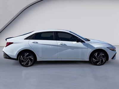 2025 Hyundai ELANTRA HEV SEL Sport