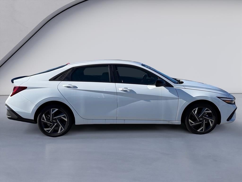 2025 Hyundai ELANTRA HEV SEL Sport