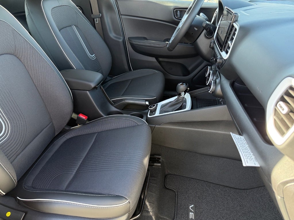 2025 Hyundai VENUE Limited