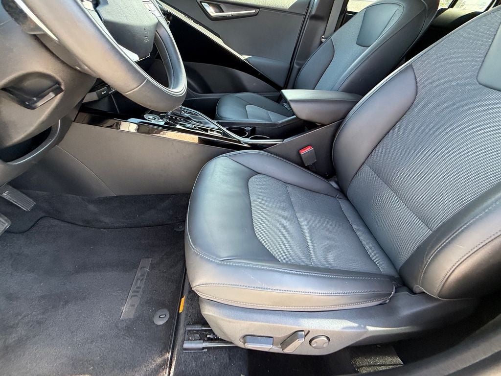 2023 Kia Niro EX