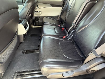 2023 Kia Carnival LX