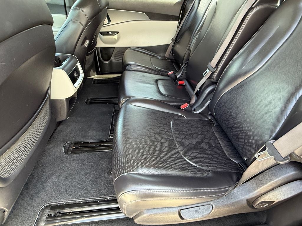 2023 Kia Carnival LX