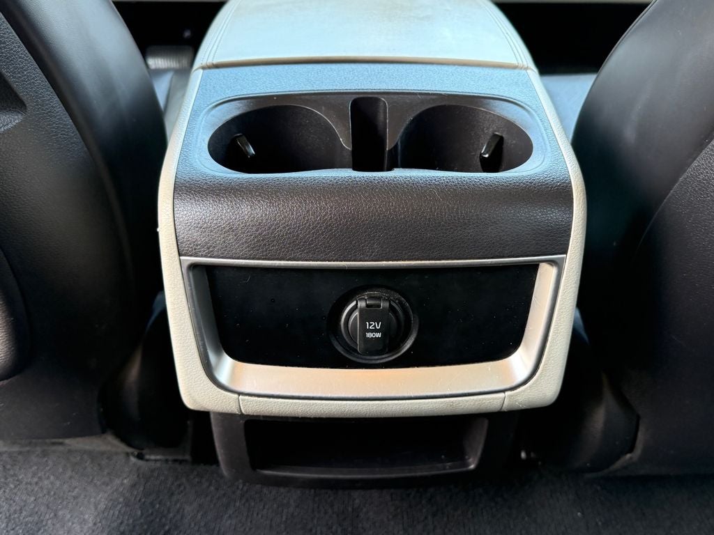 2023 Kia Carnival LX