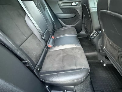 2021 Volvo XC40 R-Design