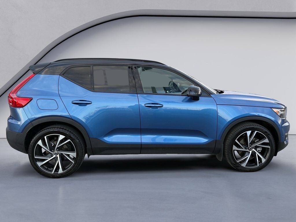 2021 Volvo XC40 R-Design