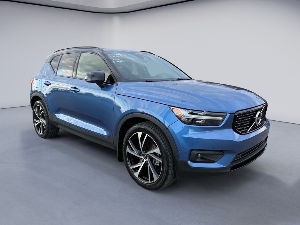 2021 Volvo XC40 R-Design